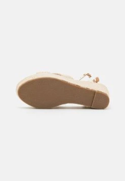 Sandalias Con Plataforma - Beige 10 Sandalias Con Plataforma - Beige -Anna Field 9375a86a7b1840df813a9fcd7660e44b